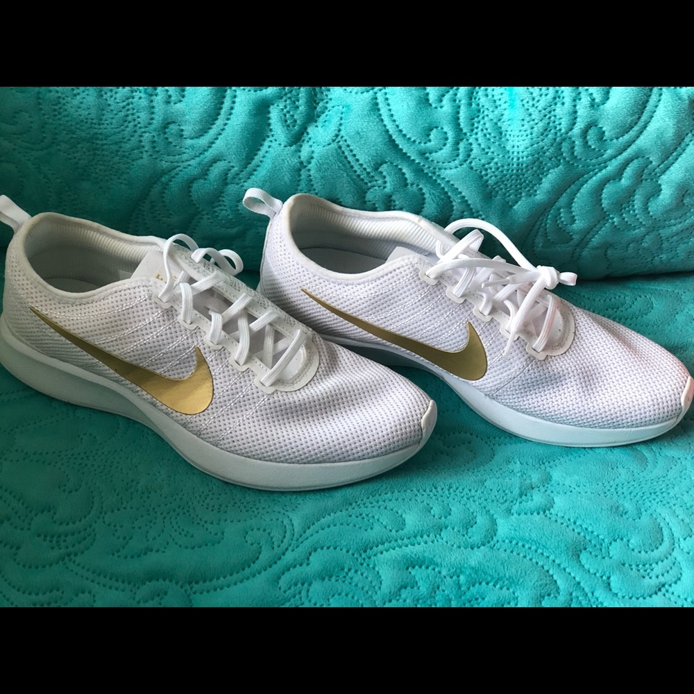 Nike Women's Dualtone Racer